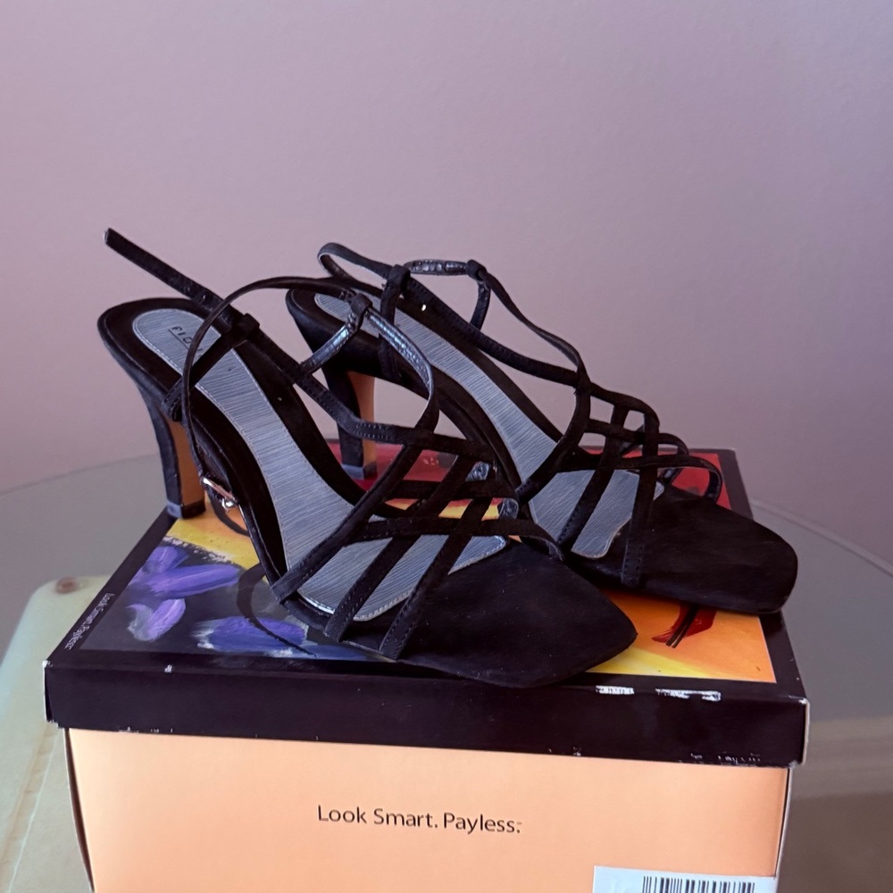 FIONI Black Strappy Women's Dress Sandals